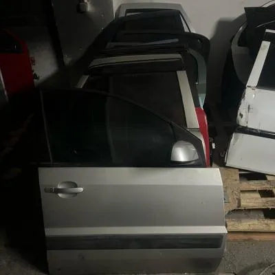 Ford Fusion Sağ Ön Kapı Çıkma