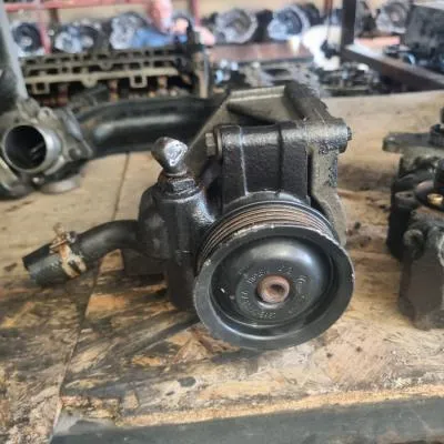 Ford Fiesta Direksiyon Pompası