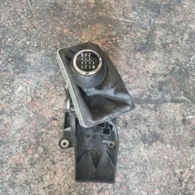 Opel Astra H 6 İleri Vites Kolu