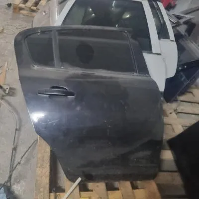 Opel Corsa D Sağ Arka Kapı