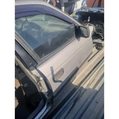 Opel Astra F Sağ Ön Kapı