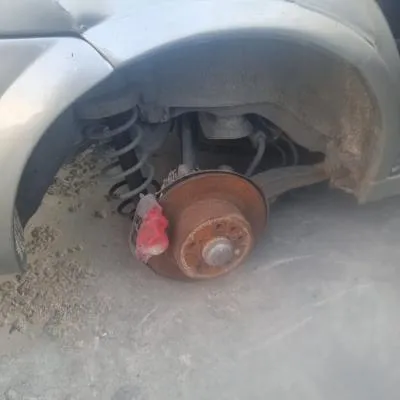 Opel Vectra B 2.0 Sağ Arka Taşıyıcı