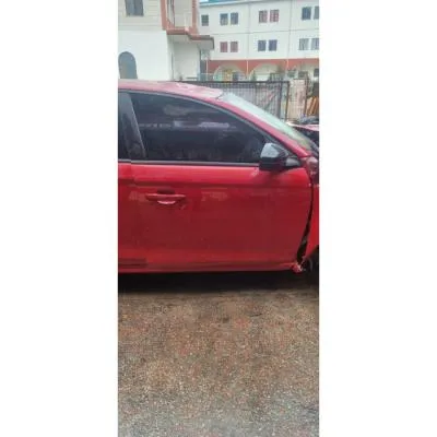 Opel Corsa F Sağ Ön Kapı