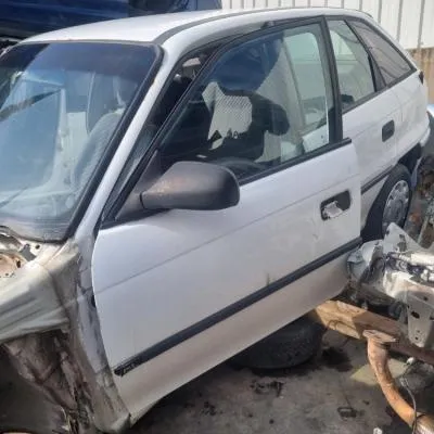 Opel Astra F Sol Ön Kapı