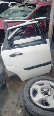 Ford Focus 1 Sağ Arka Kapı 