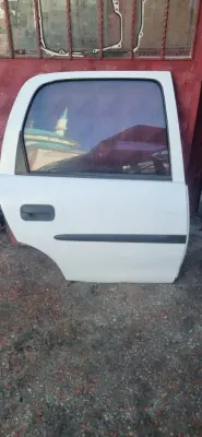 Opel Corsa B Sağ Arka Kapı