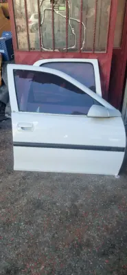Opel Vectra B Sağ Ön Kapı