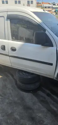 Opel Combo Sağ Ön Kapı