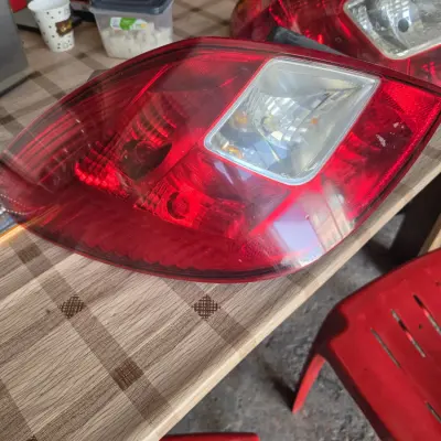 Corsa D Sağ Arka Stop